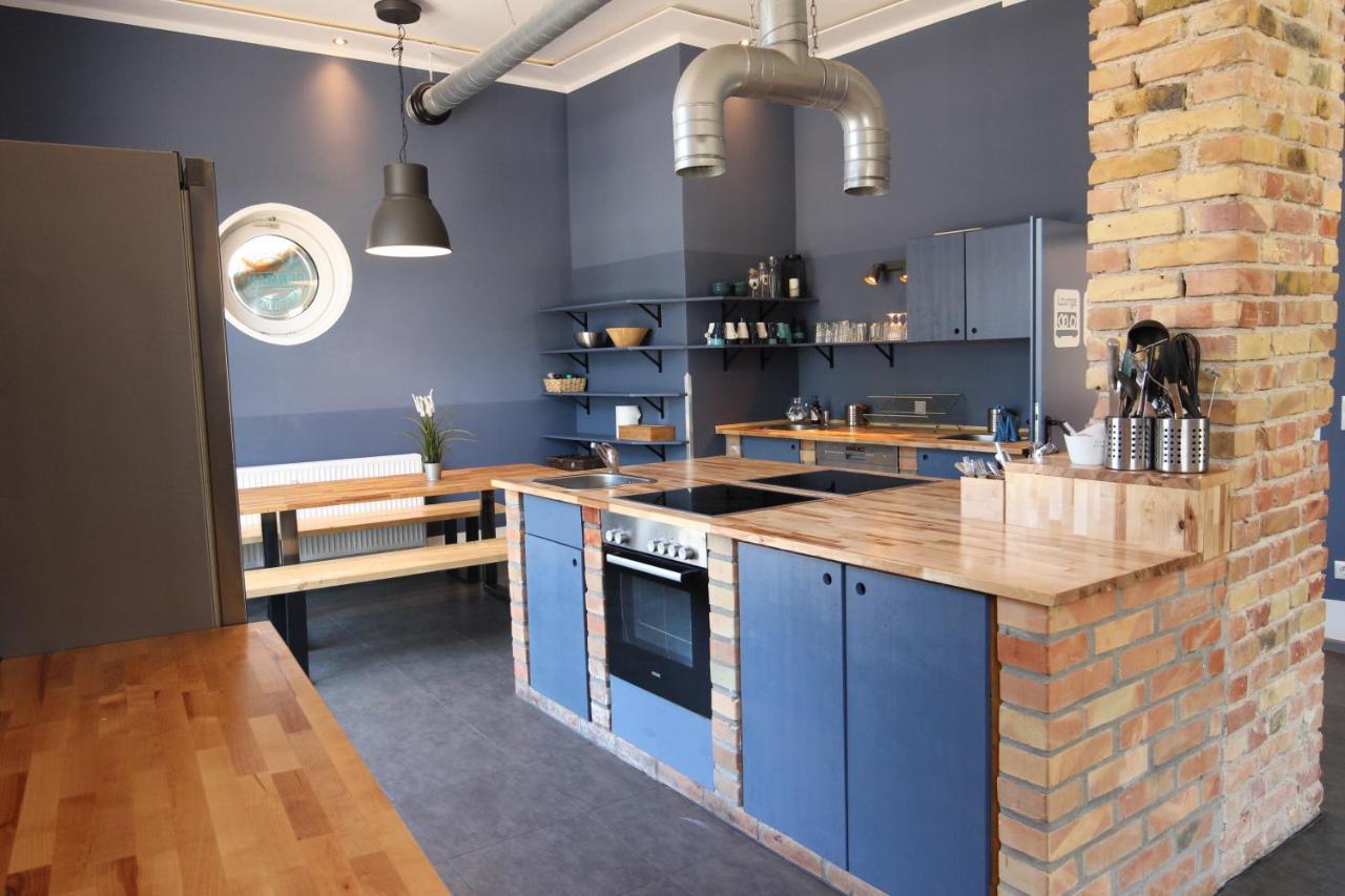 Blue Doors Hostel KTV Rostock Buitenkant foto
