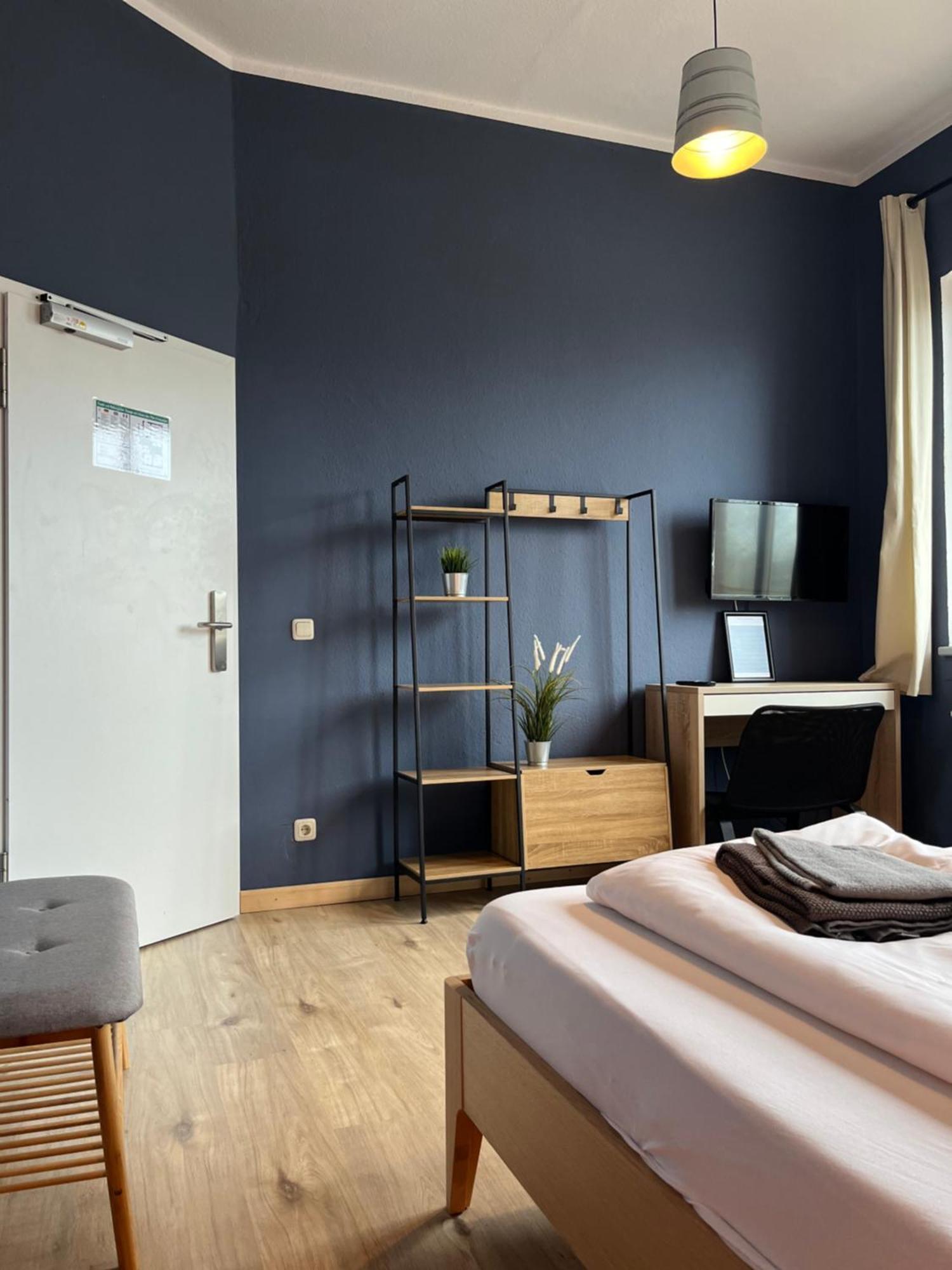 Blue Doors Hostel KTV Rostock Buitenkant foto