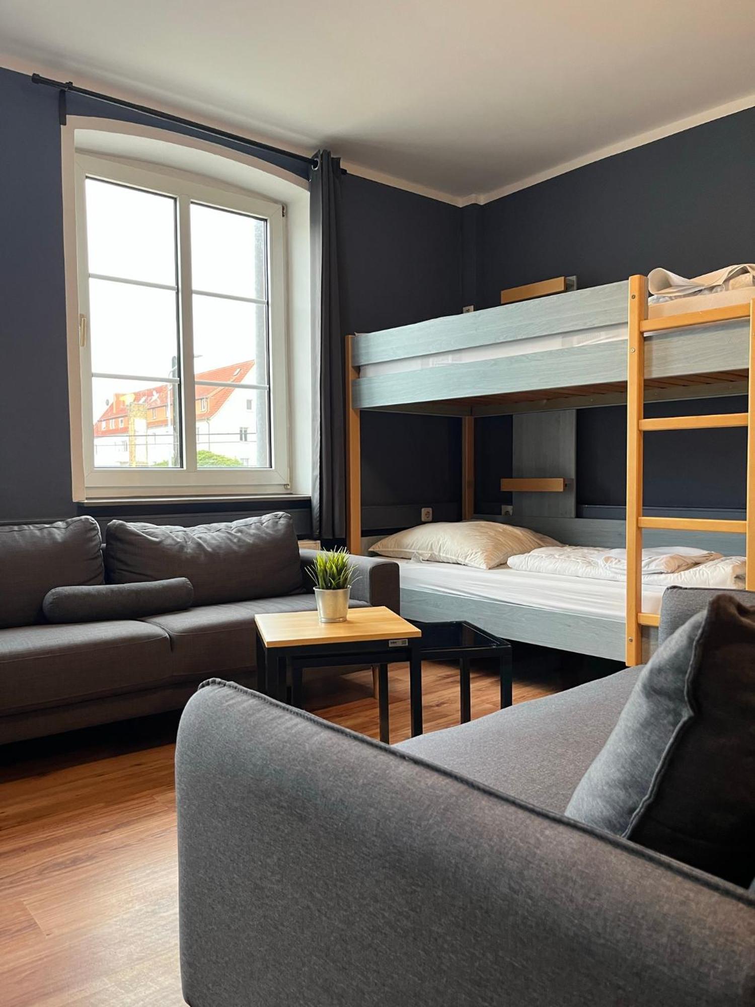 Blue Doors Hostel KTV Rostock Buitenkant foto