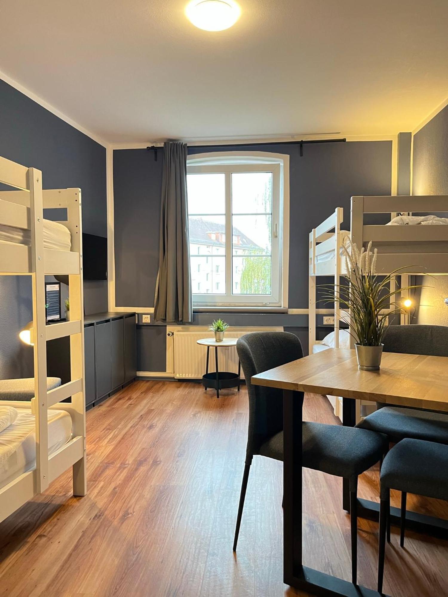 Blue Doors Hostel KTV Rostock Buitenkant foto